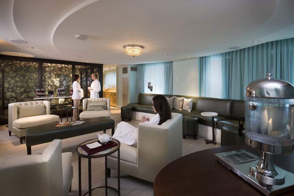 Couples treatment rooms, hot tub, steam room, body treatments