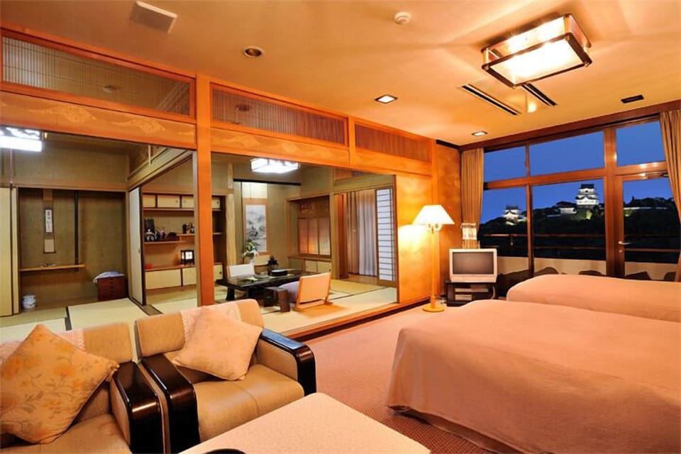 In-room safe, bed sheets