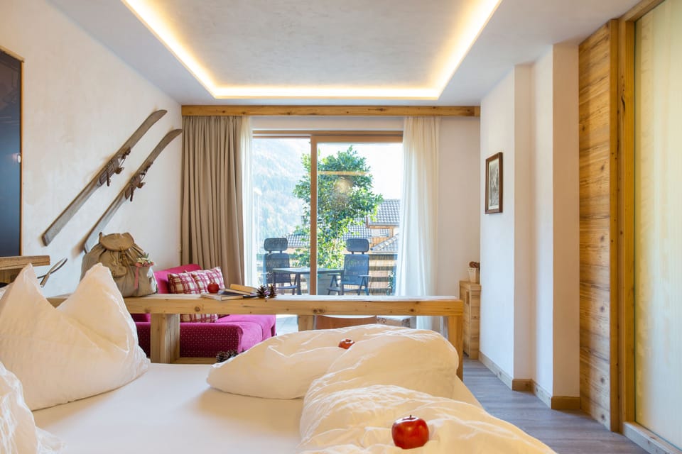 In-room safe, free WiFi