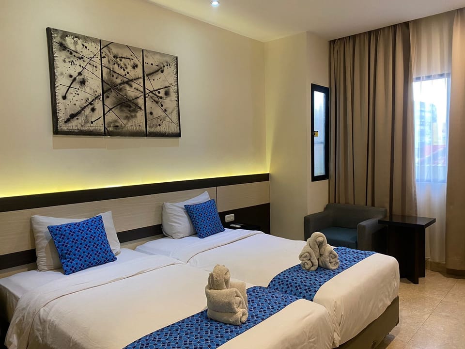 Superior Twin Room | In-room safe, desk, soundproofing, free WiFi