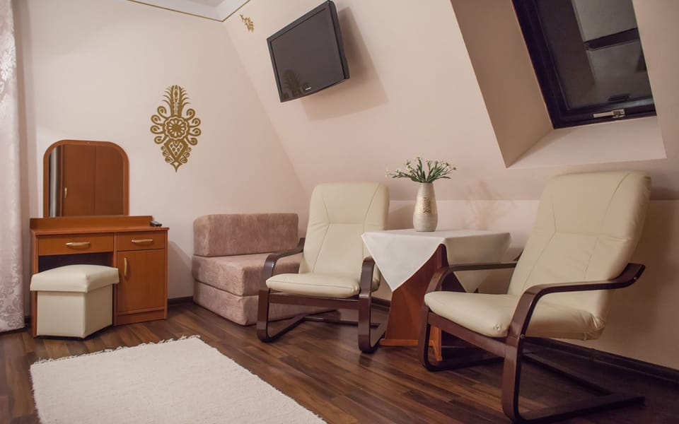 Standard Studio (Nr 20 -    201485552) | Living room | Flat-screen TV