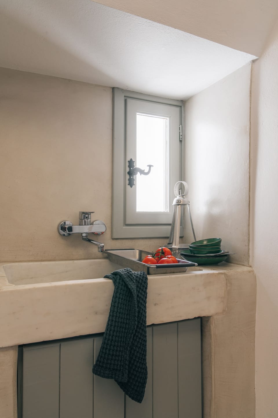 Deluxe Villa, Garden View | Private kitchen | Full-size fridge, microwave, stovetop, coffee/tea maker