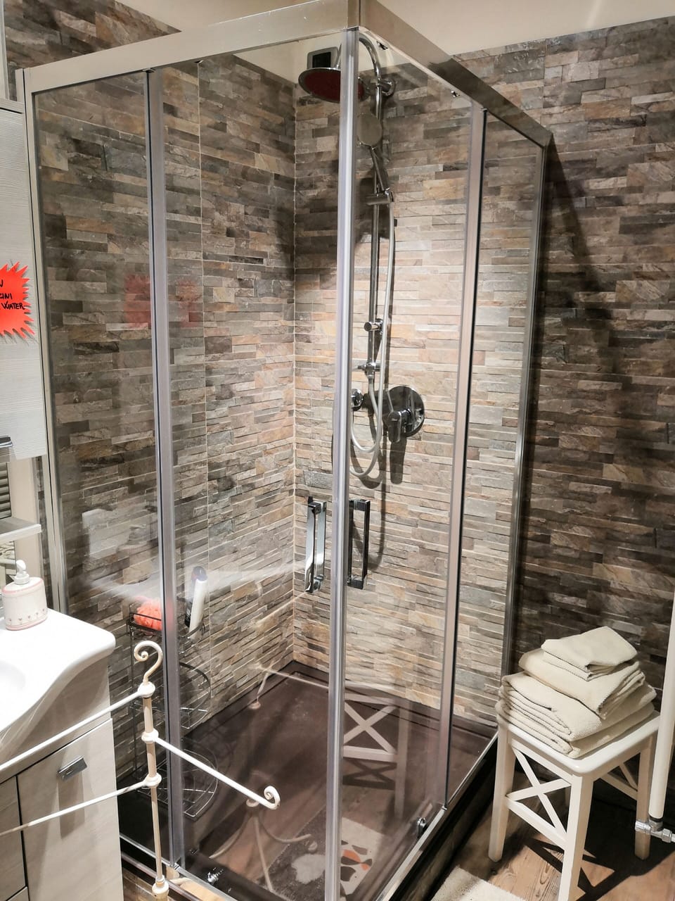 Bathroom shower