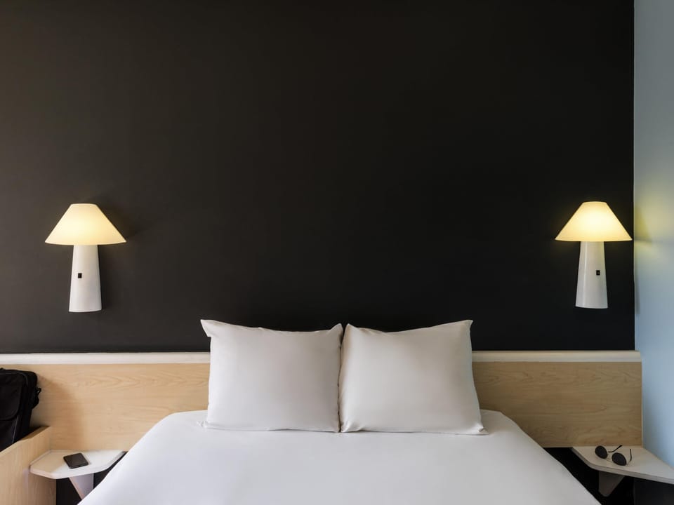 Desk, blackout drapes, free WiFi, bed sheets
