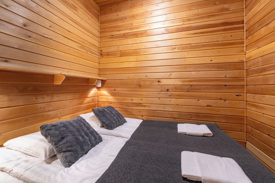 Standard Apartment, 1 Bedroom, Non Smoking, Private Bathroom | 1 bedroom, blackout drapes, iron/ironing board, cribs/infant beds