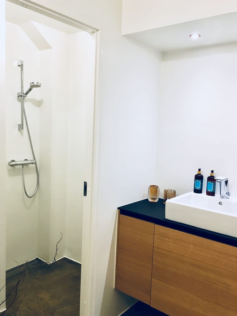 Quadruple Room, Shared Bathroom (Linen Excluded) | Bathroom