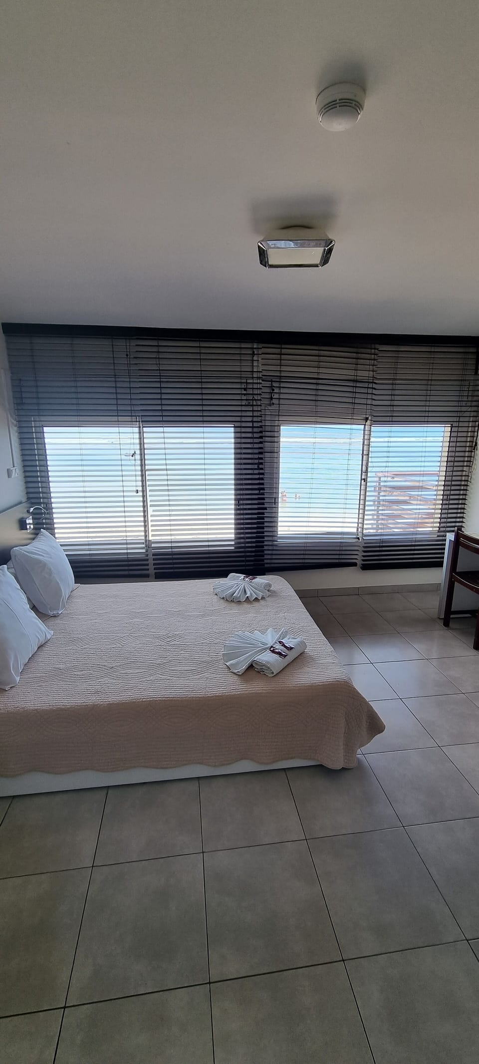 Double Room, Sea View | Desk, free cribs/infant beds, free WiFi