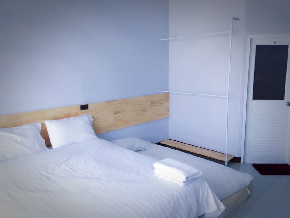 Superior Double Room | Iron/ironing board, rollaway beds, free WiFi, bed sheets