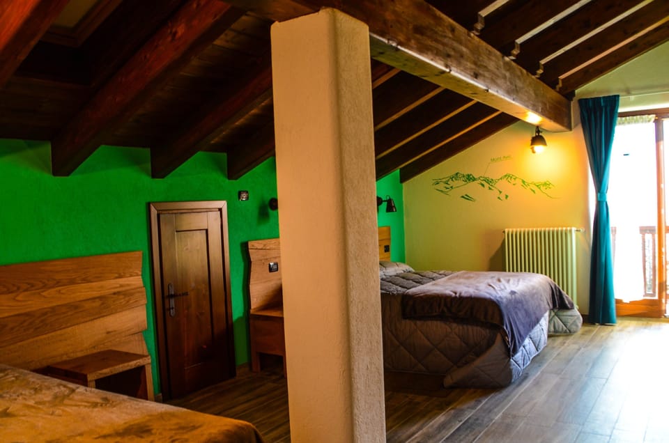 Double Room, Mountain View (French Bed) | Free WiFi