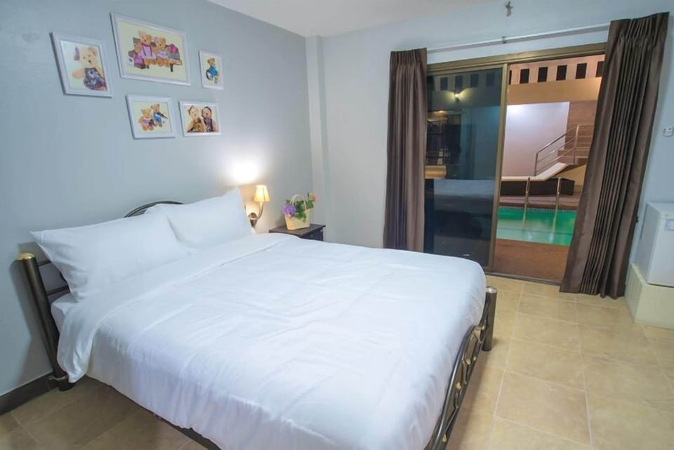 Standard Single Room | Rollaway beds (surcharge), WiFi (free)