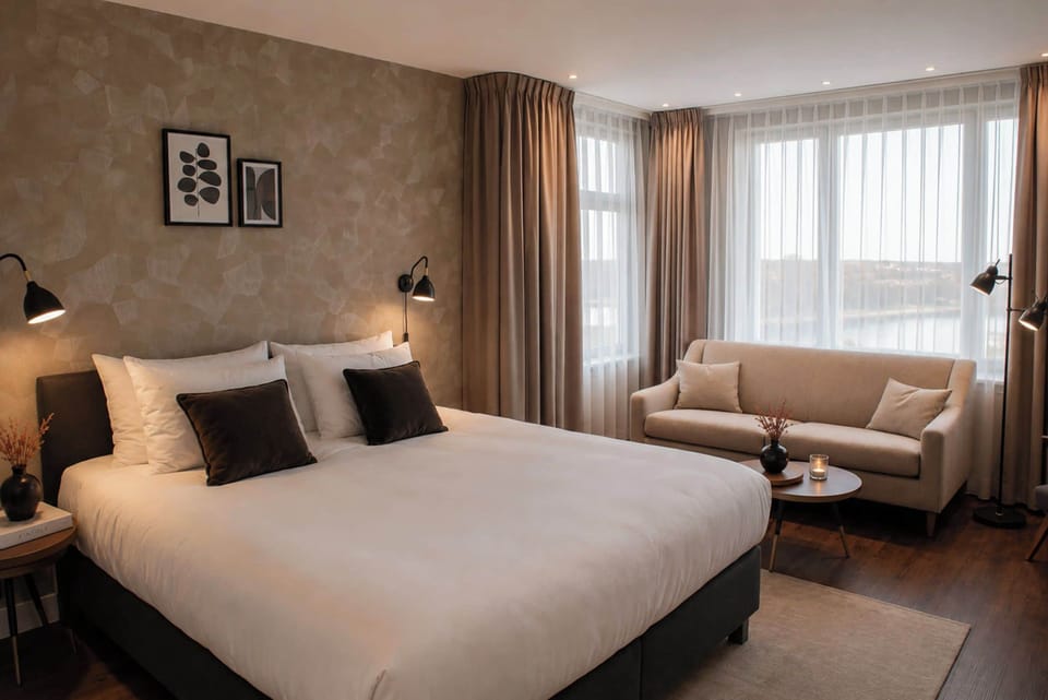 Suite (Vechtdal) | In-room safe, desk, iron/ironing board (on request), WiFi (free)