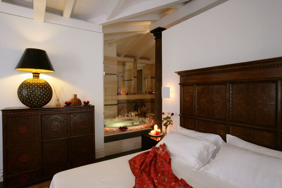 Superior Suite, 1 King Bed, Jetted Tub | Minibar, in-room safe, soundproofing, free WiFi