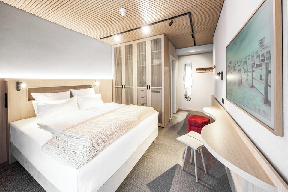 Comfort Double Room, Balcony | Premium bedding, in-room safe, blackout drapes, soundproofing