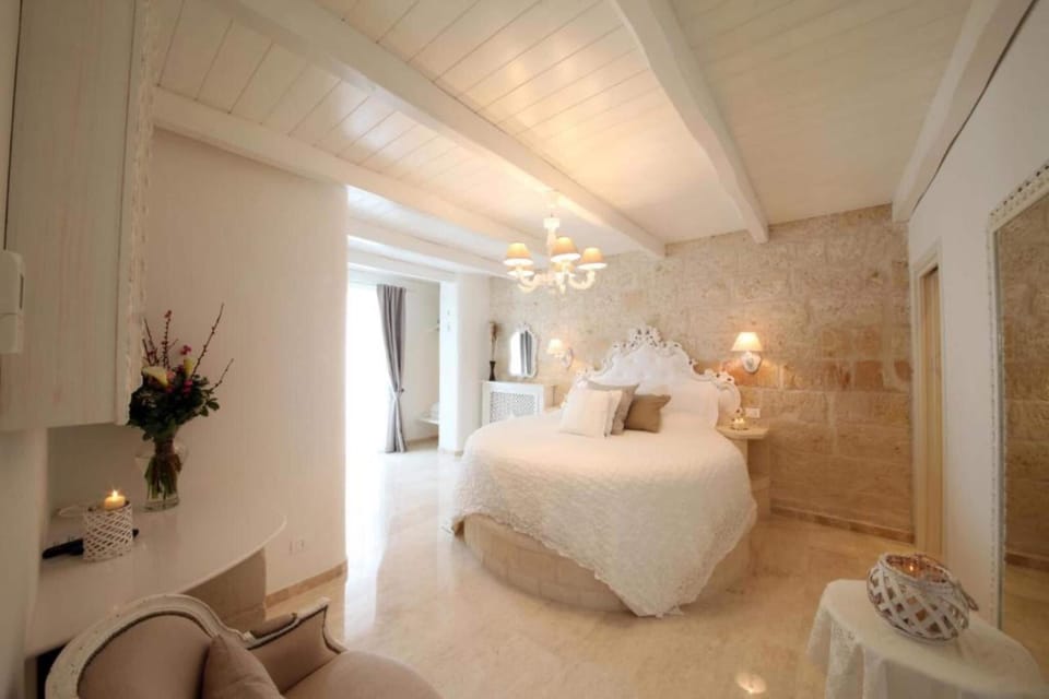 Panoramic Suite, Balcony, Sea View | Premium bedding, down comforters, memory foam beds, minibar