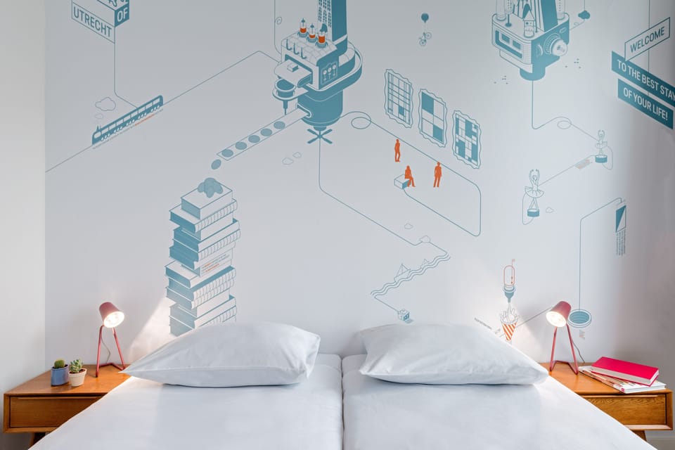WiFi (free), bed sheets