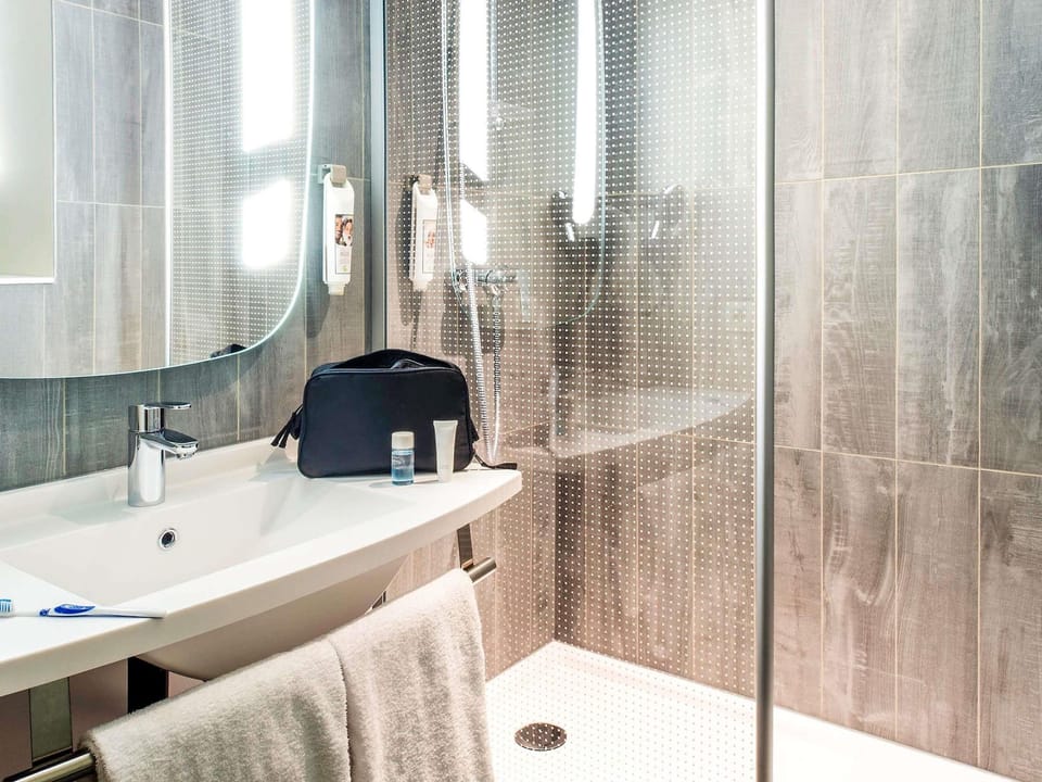 In-room safe, desk, blackout drapes, soundproofing