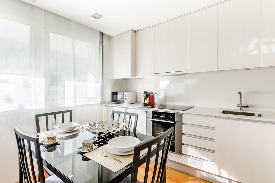 Studio | Private kitchen | Fridge, microwave, coffee/tea maker, electric kettle