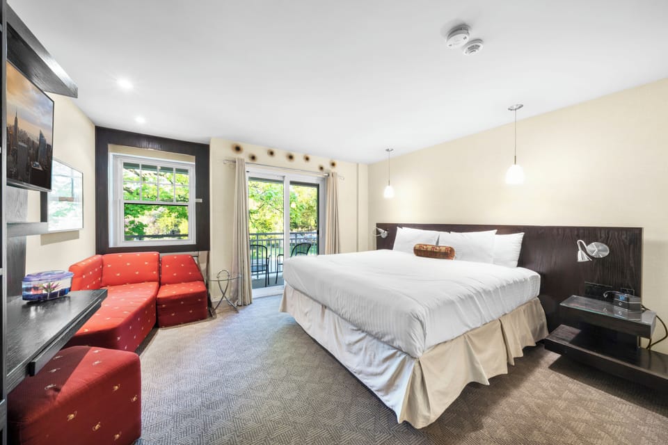 Superior Room | Egyptian cotton sheets, premium bedding, down comforters, pillowtop beds