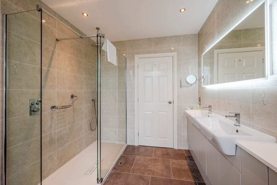 Deluxe Room, 1 Double Bed, Non Smoking | In-room safe, individually decorated, individually furnished, desk