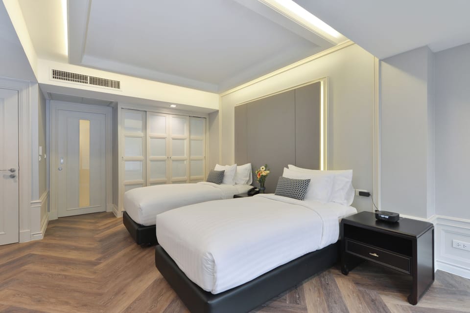 1 Bedroom Premium King Or Twin Bed | Egyptian cotton sheets, premium bedding, minibar, in-room safe
