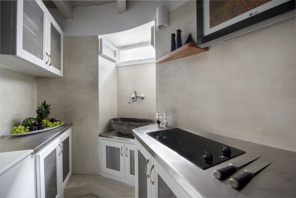 Luxury Villa, Sea View | Private kitchenette | Fridge, microwave, stovetop, coffee/tea maker