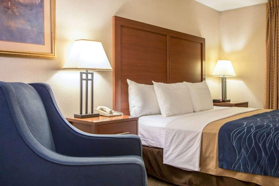 Down comforters, pillowtop beds, desk, laptop workspace