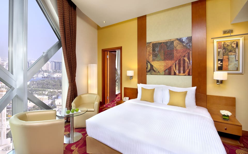 Premium bedding, minibar, in-room safe, soundproofing
