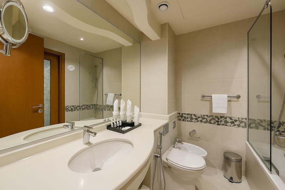 Premium Twin Room | Bathroom | Combined shower/tub, free toiletries, hair dryer, bathrobes