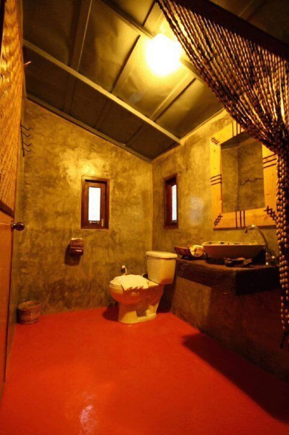 Superior Room (Baan Rung Nok) | Bathroom | Shower, free toiletries, hair dryer, towels