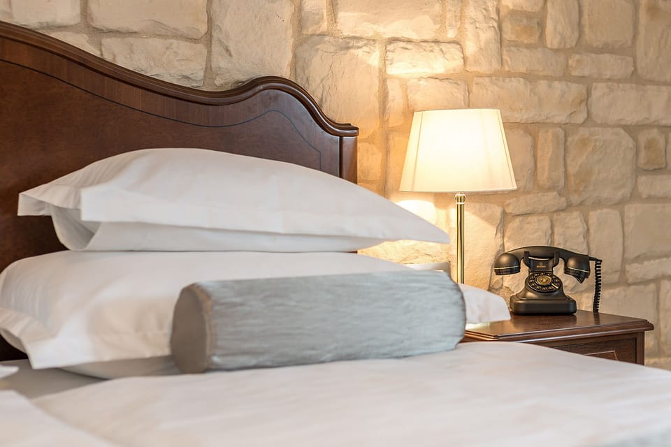 Deluxe Suite, City View | Room amenity
