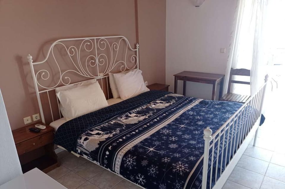 Double Room, Sea View | Soundproofing, free WiFi, bed sheets