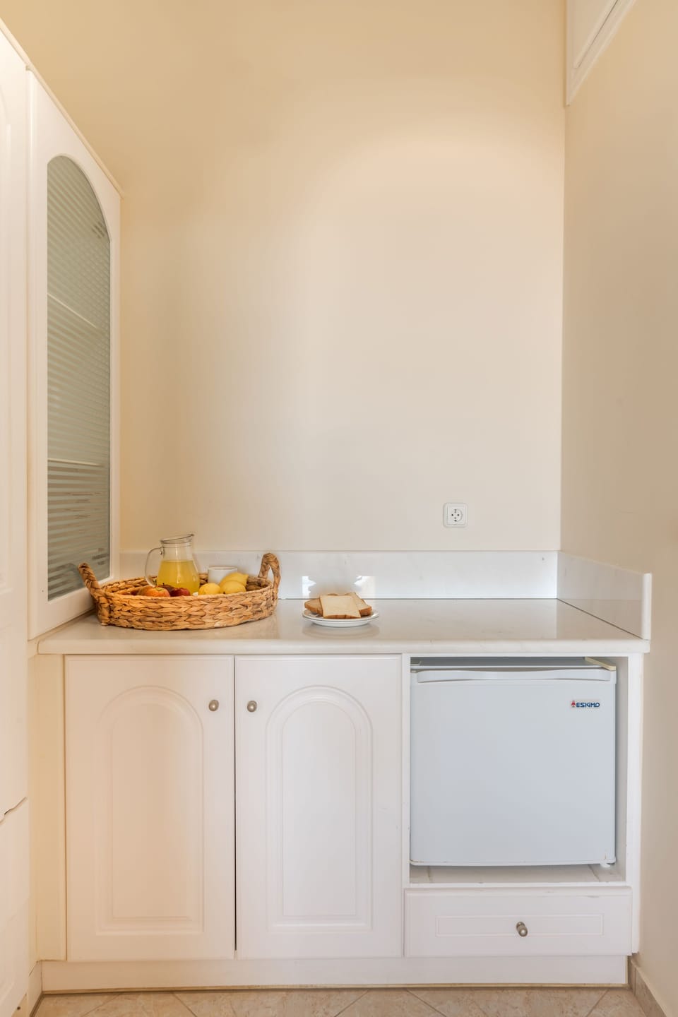 Superior Room, Sea View | Private kitchen | Fridge