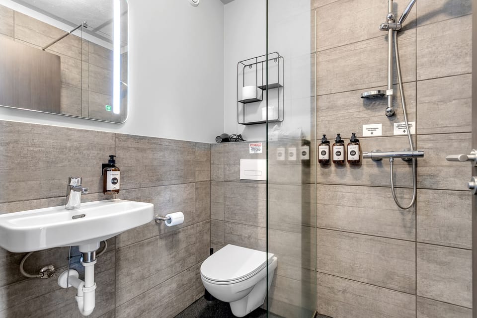 Bathroom amenities