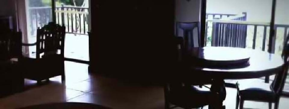 House, 3 Bedrooms | In-room dining