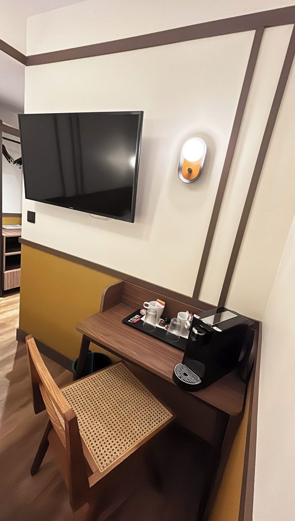 Junior Suite, 1 Queen Bed, Non Smoking (with Sofabed) | Individually furnished, desk, blackout drapes, soundproofing