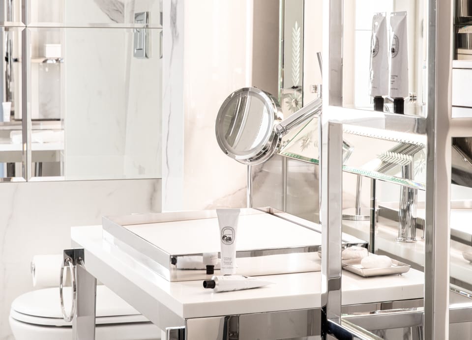 Suite (Attic, Grand Canal View) | Bathroom | Hair dryer, bathrobes, slippers, bidet