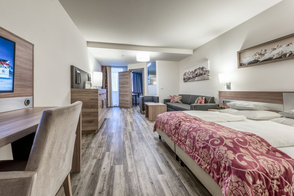 In-room safe, free WiFi, bed sheets