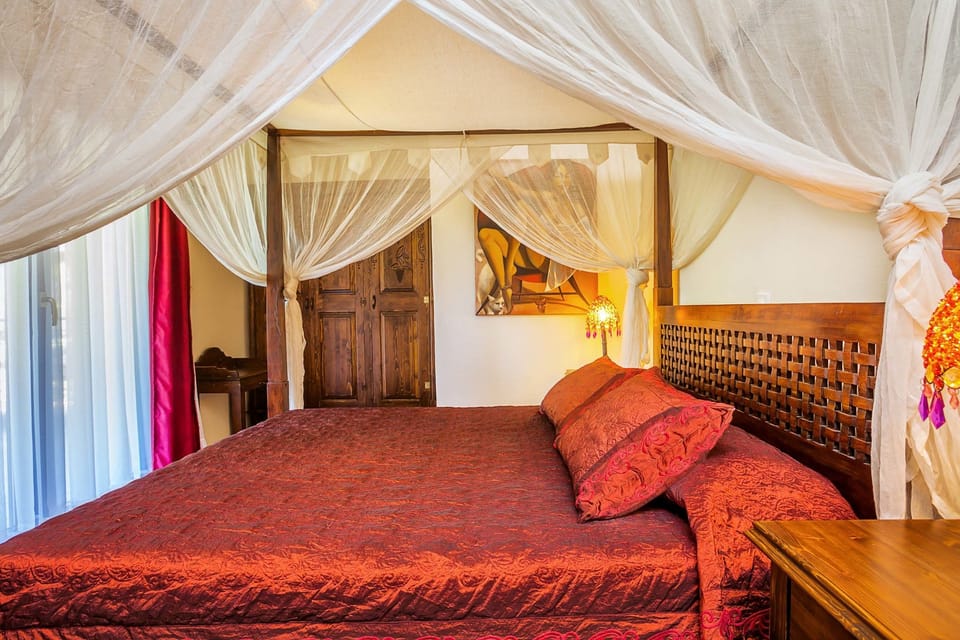 Villa, 2 Bedrooms (Ermis) | Soundproofing, iron/ironing board, free WiFi, bed sheets