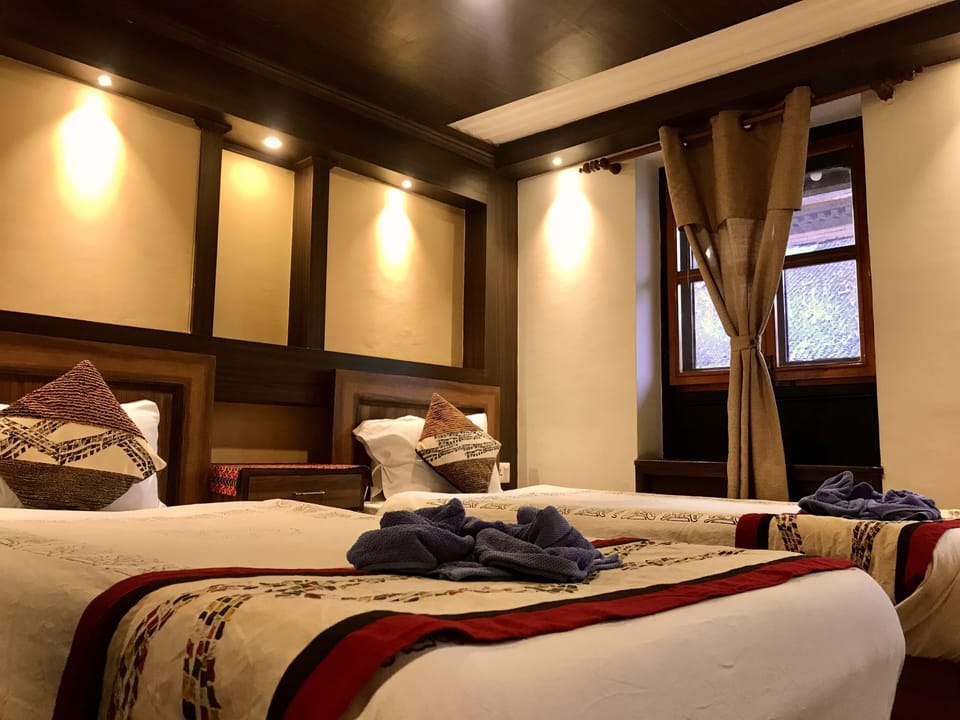 Deluxe Room | Desk, free WiFi, bed sheets