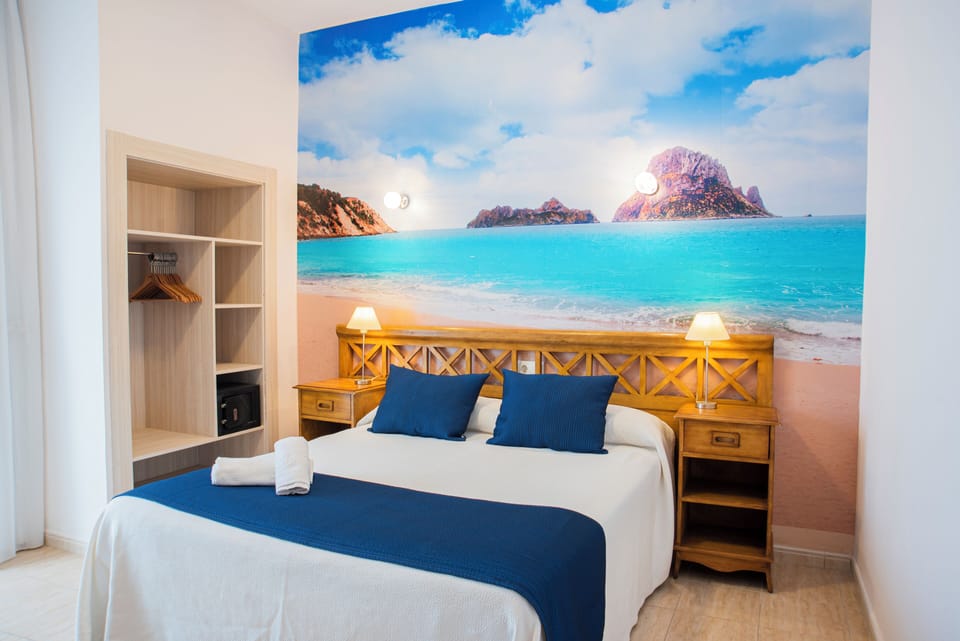 Double or Twin Room | Desk, blackout drapes, WiFi (free), bed sheets