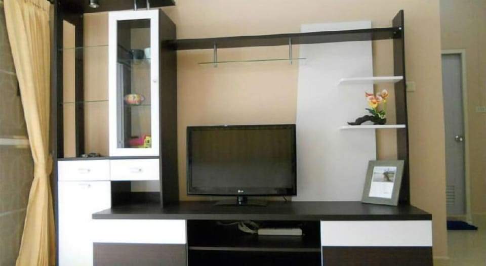 Villa, 3 Bedrooms | Living area | Flat-screen TV