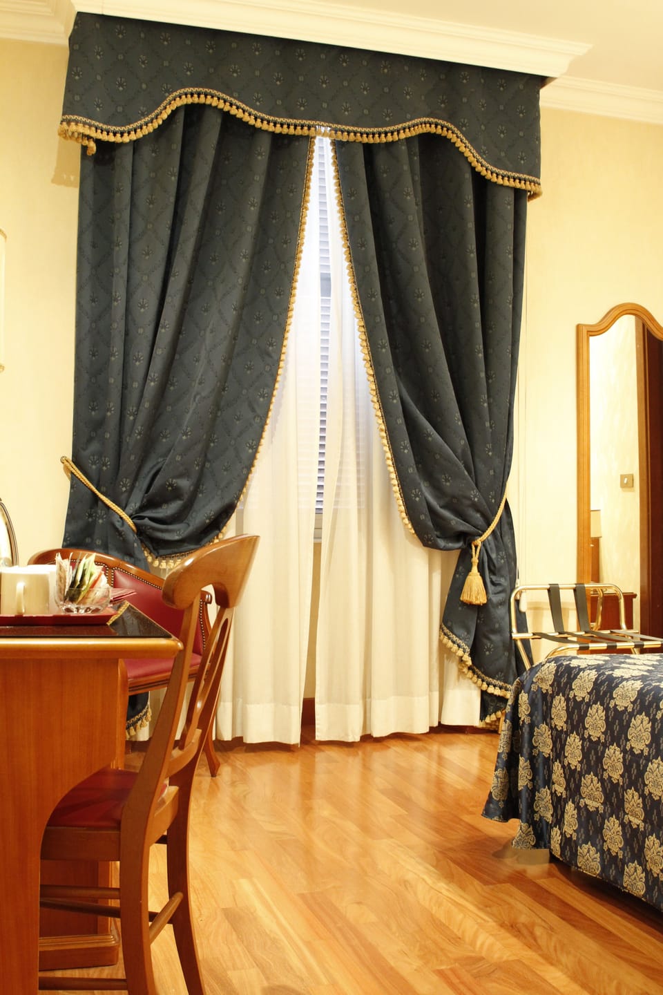 Double Room | Minibar, in-room safe, desk, free WiFi