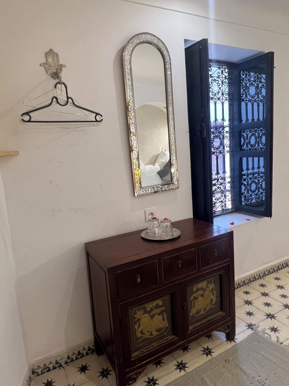 Suite, Private Bathroom, Garden View | In-room safe, desk, soundproofing, free cribs/infant beds