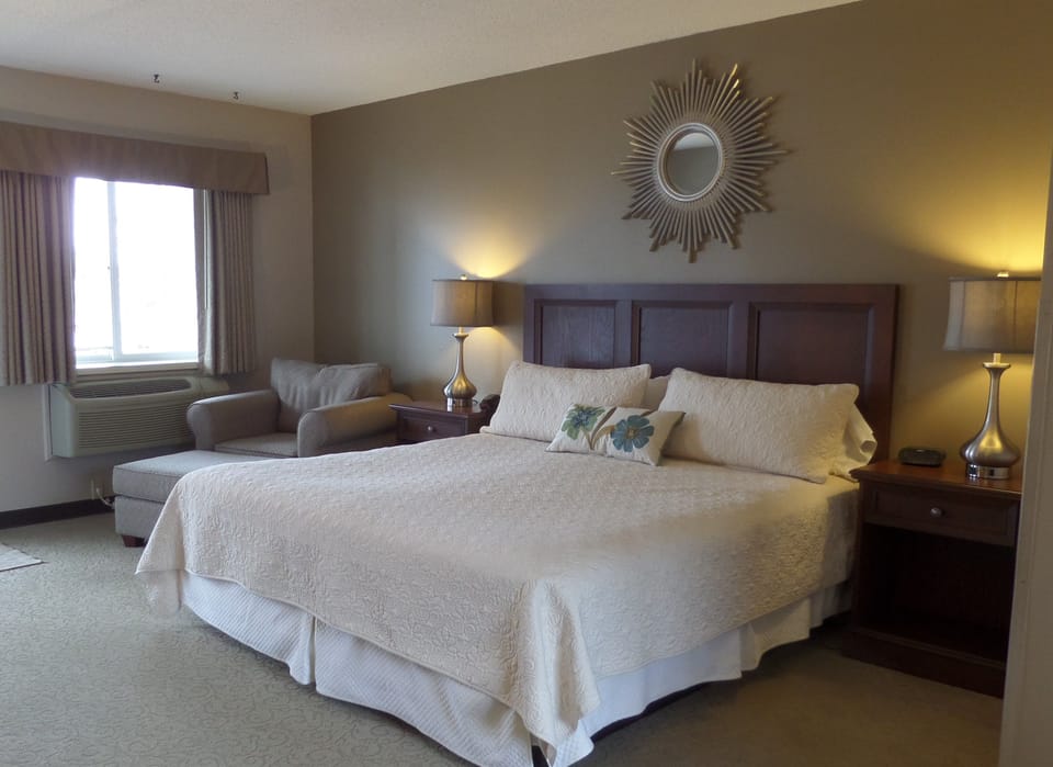 Hypo-allergenic bedding available, WiFi (free), bed sheets