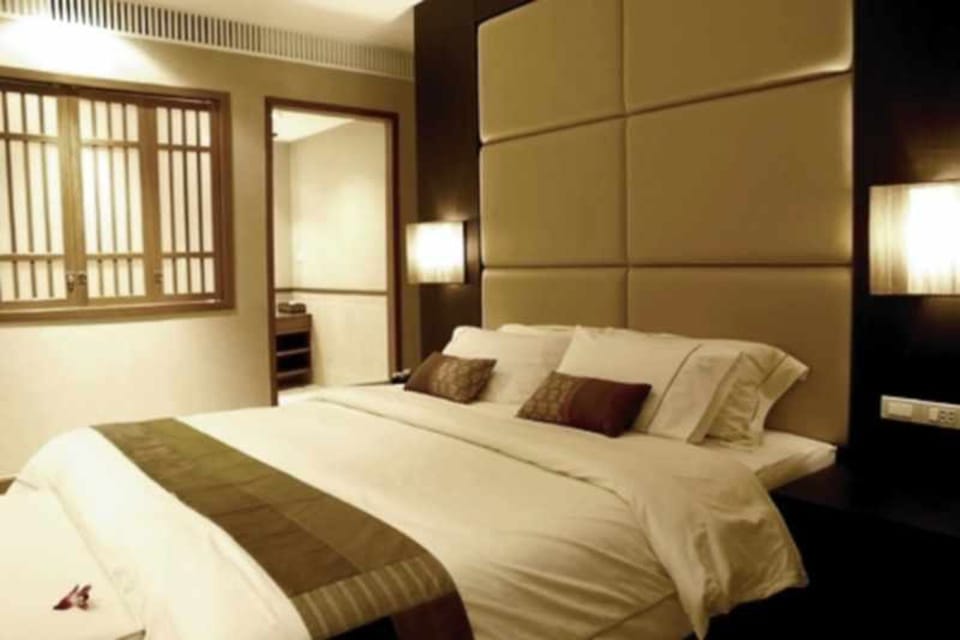 In-room safe, desk, rollaway beds, free WiFi