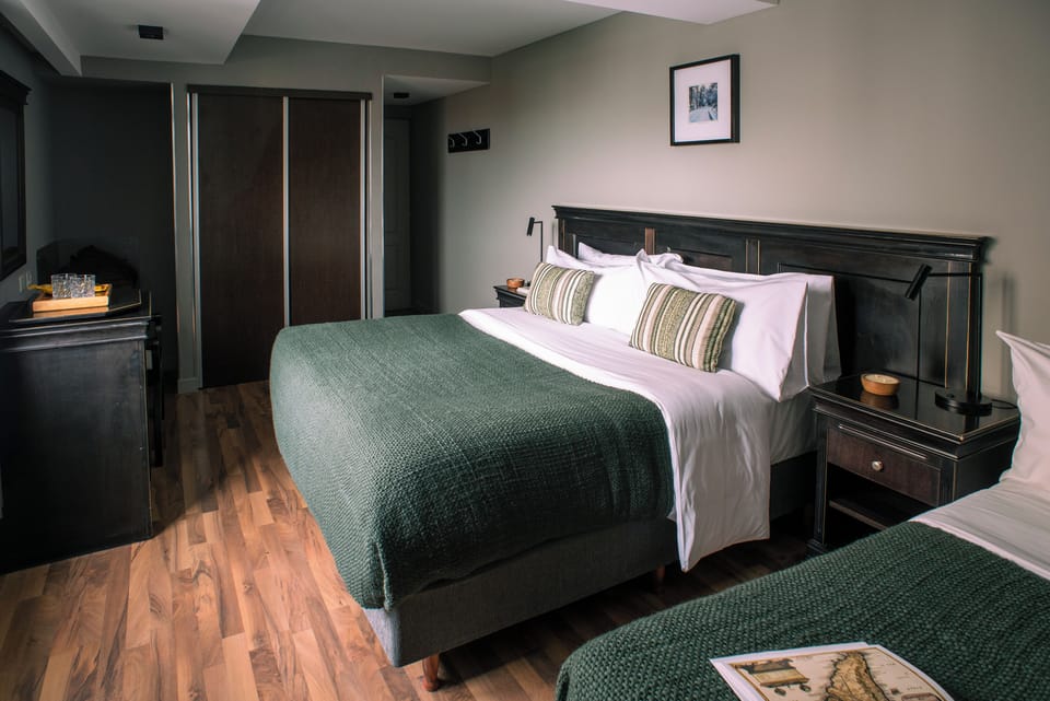 Luxury Triple Room | Premium bedding, down comforters, Select Comfort beds, minibar