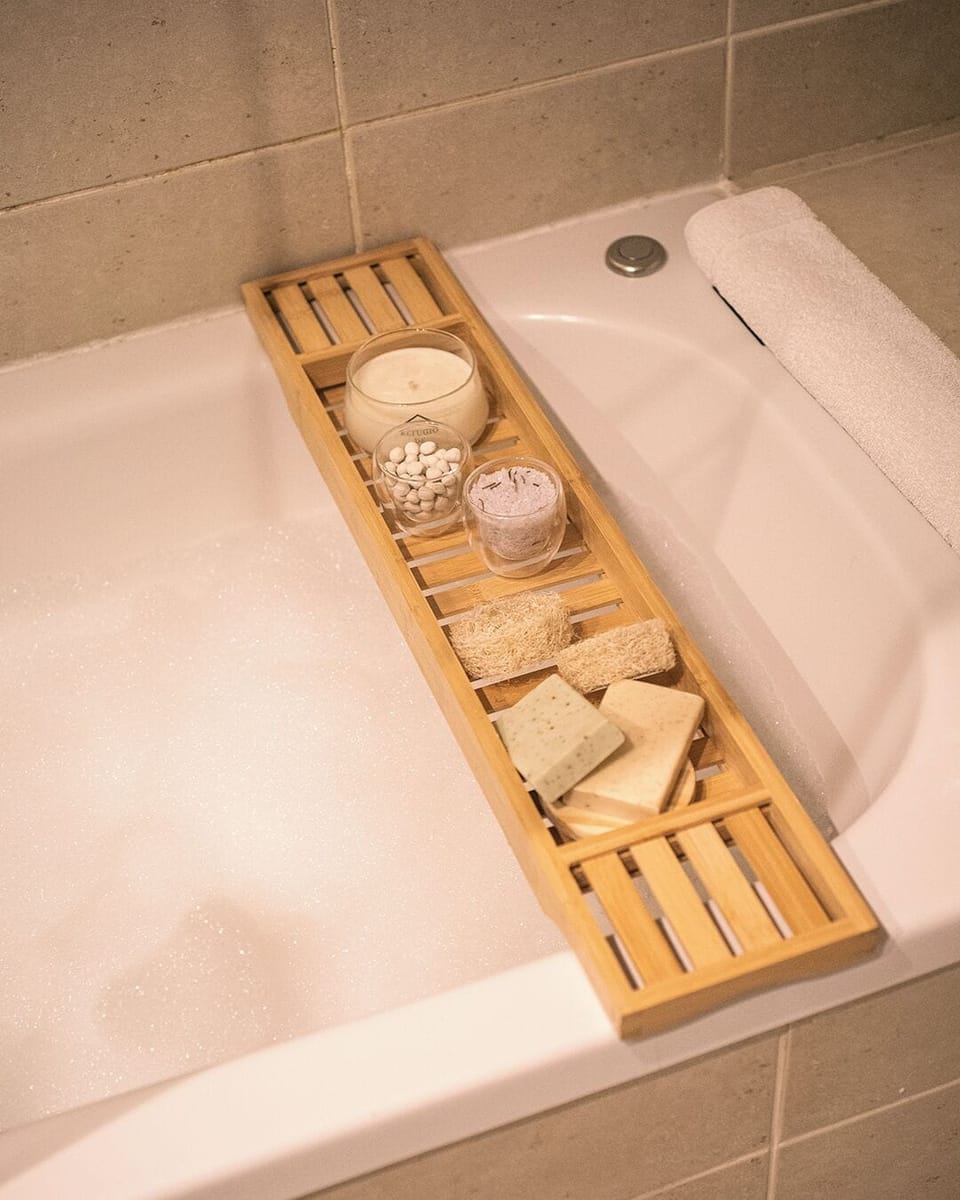 Jetted tub, rainfall showerhead, free toiletries, hair dryer