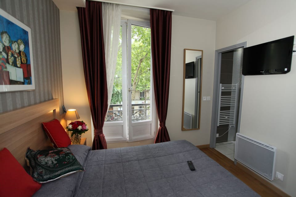 In-room safe, desk, blackout drapes, free WiFi