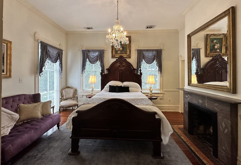 Rose Room | Premium bedding, blackout drapes, WiFi (free), bed sheets