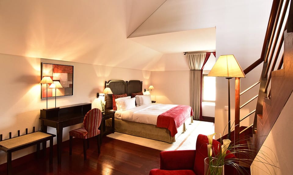 Suite | Minibar, in-room safe, desk, soundproofing